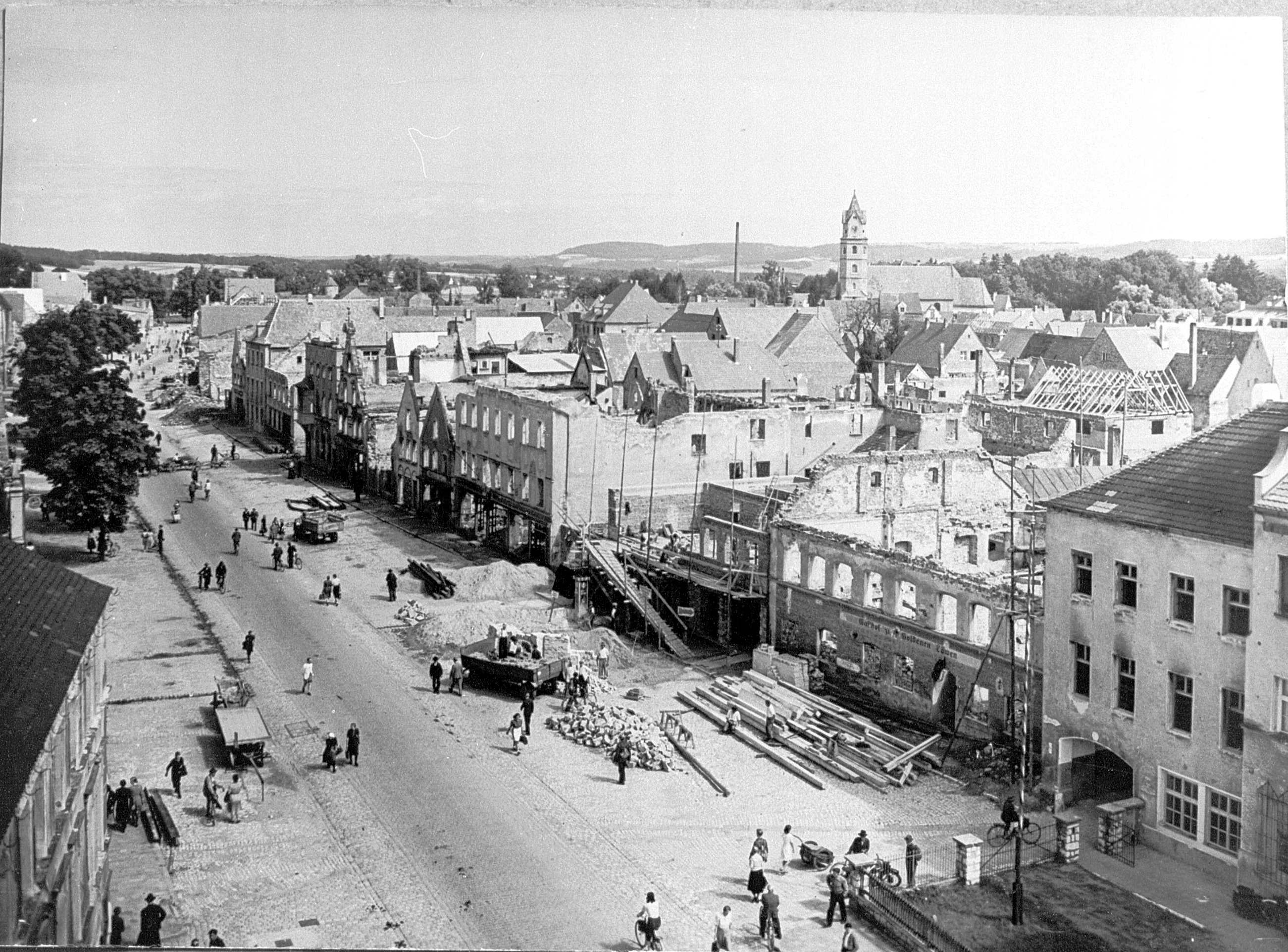 013 Oberer Markt, Wiederaufbau